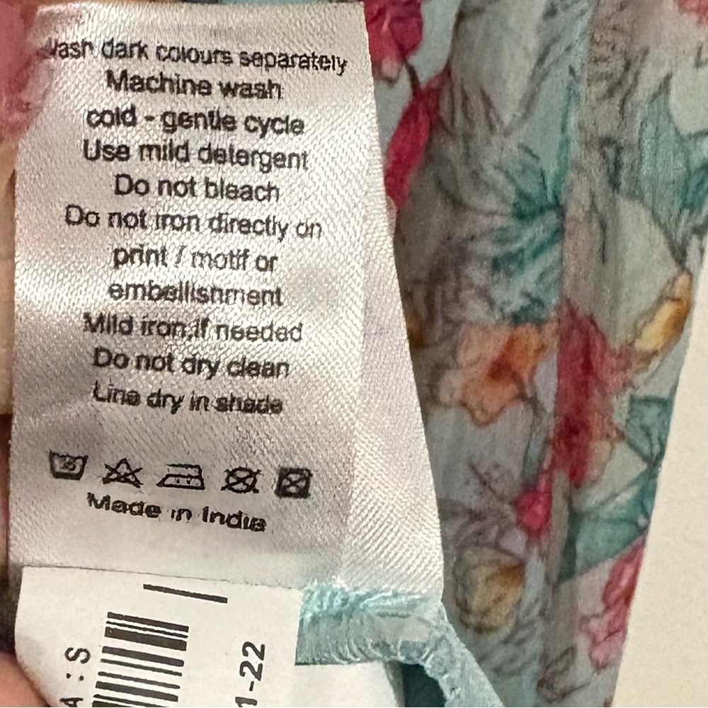 EasyBuy-Floral V-Neck Dress 3/4 Sleeves Size Small - Picture 5 of 7